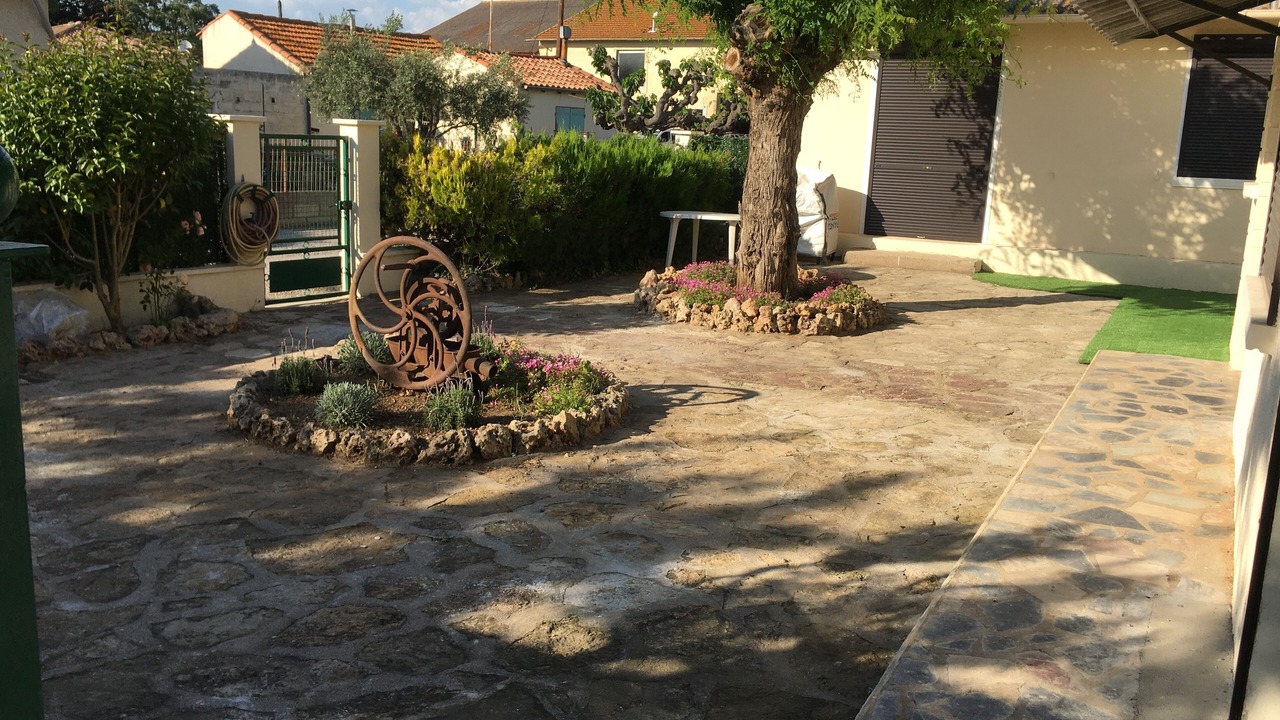 Photo of Outdoor in Adissan