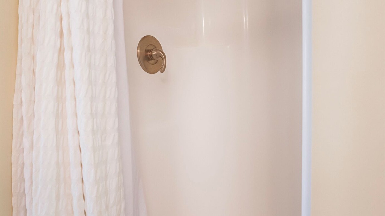 Photo of Bathroom in Cayuga