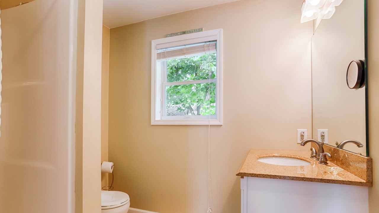 Photo of Bathroom in Cayuga