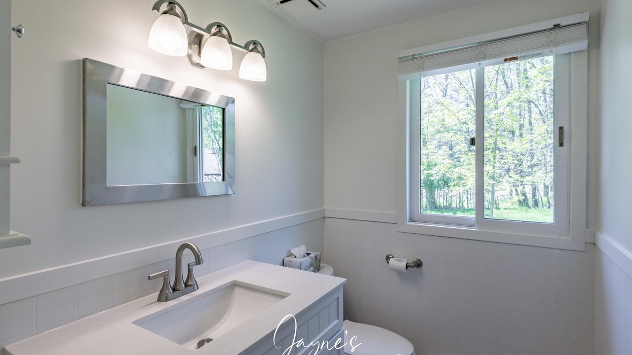 Photo of Bathroom in Muskoka Lakes