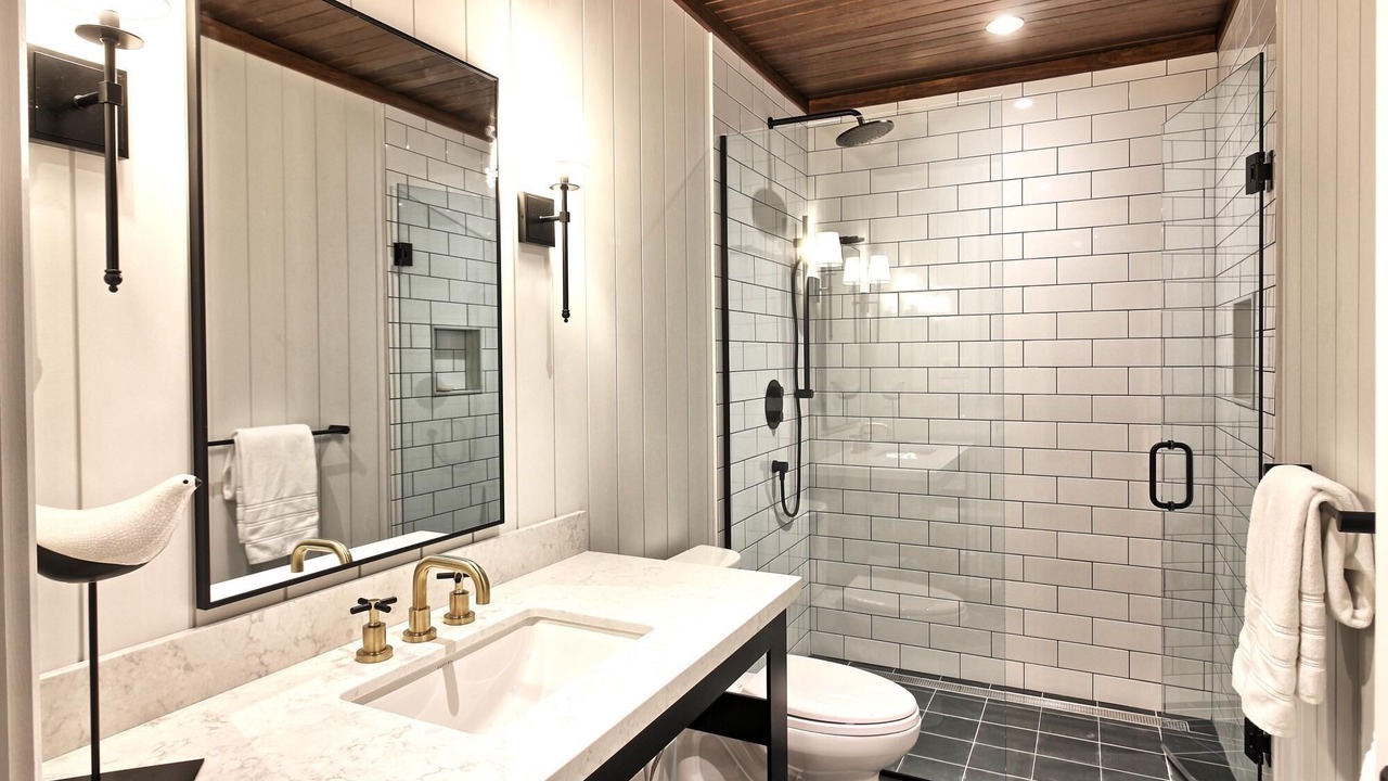 Photo of Bathroom in Port Carling