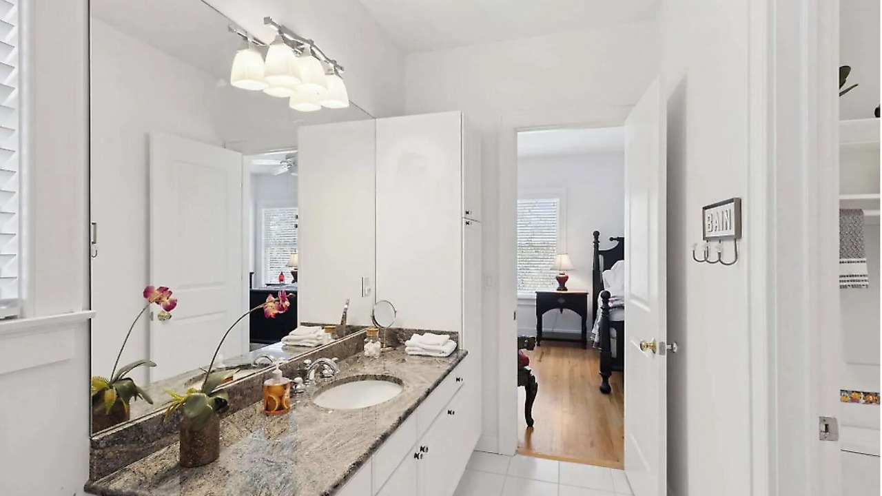 Photo of Bathroom in Shinnecock Hills