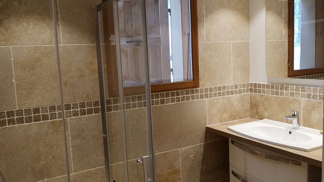 Photo of Bathroom in Vallouise