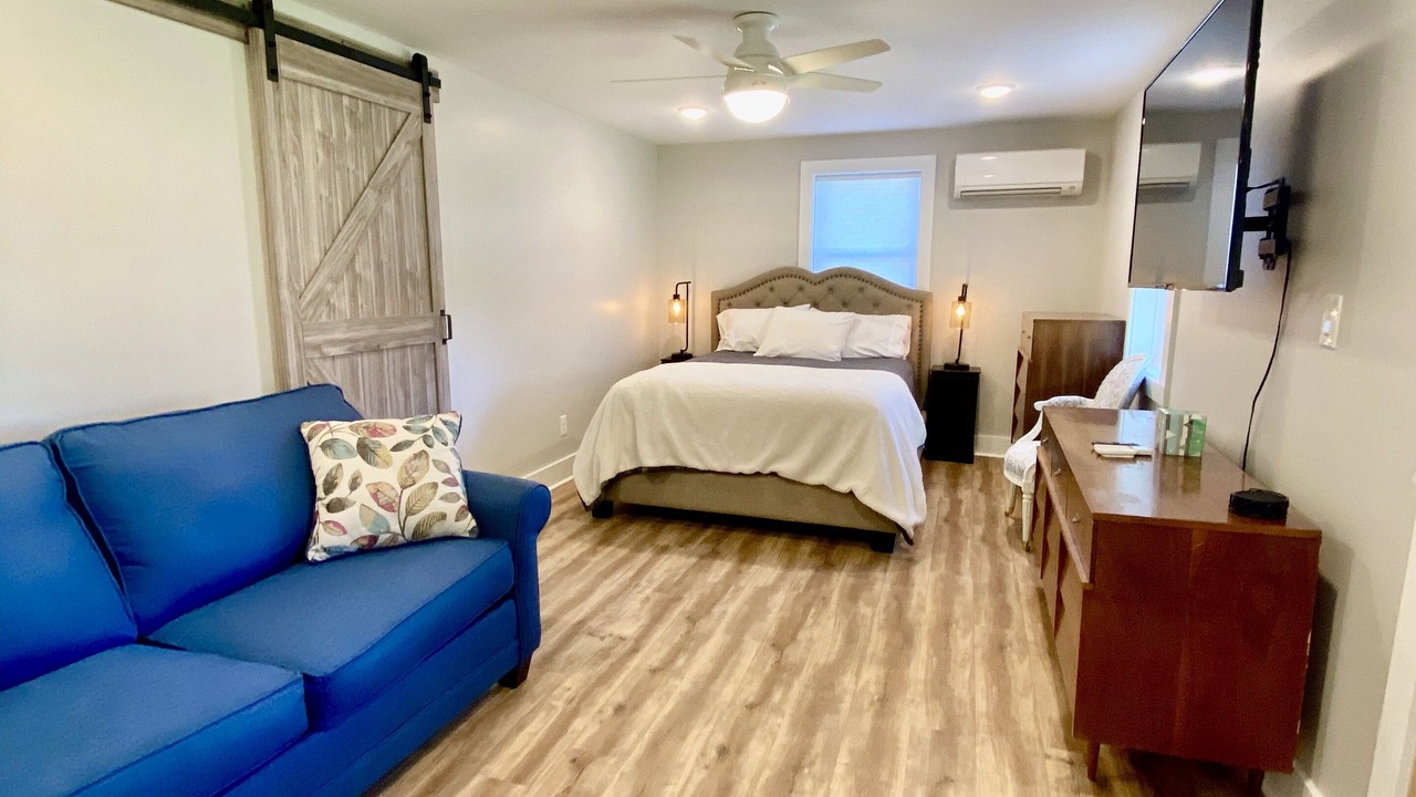 Photo of Bedroom in North Downtown