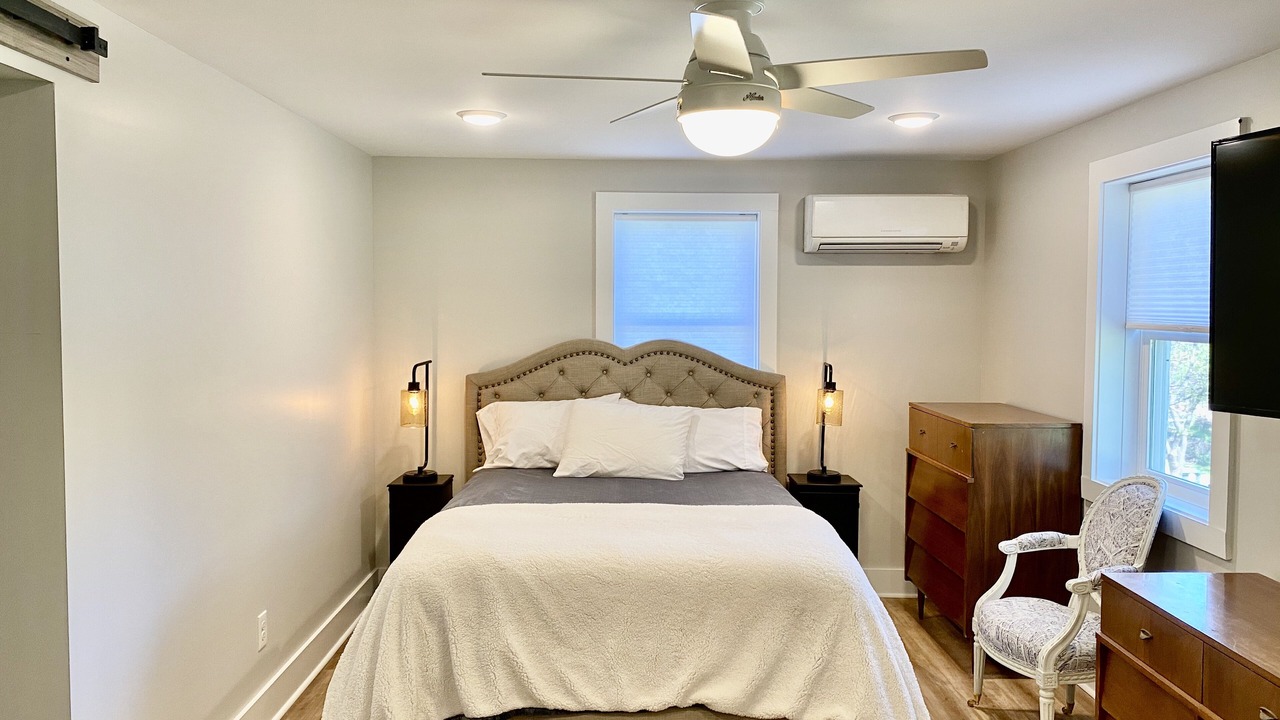 Photo of Bedroom in North Downtown