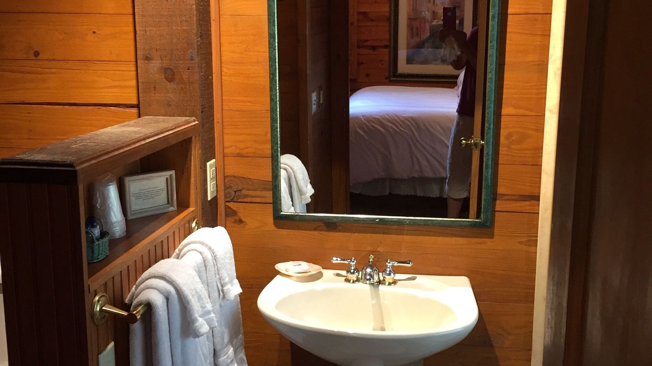 Photo of Bathroom in Eureka Springs