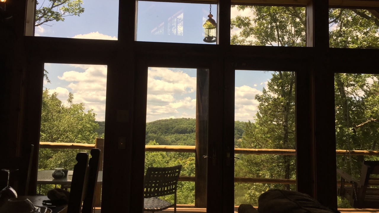 Photo of Livingroom in Eureka Springs