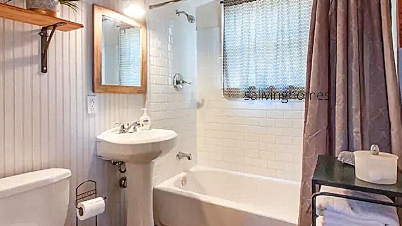 Photo of Bathroom in Near East Side