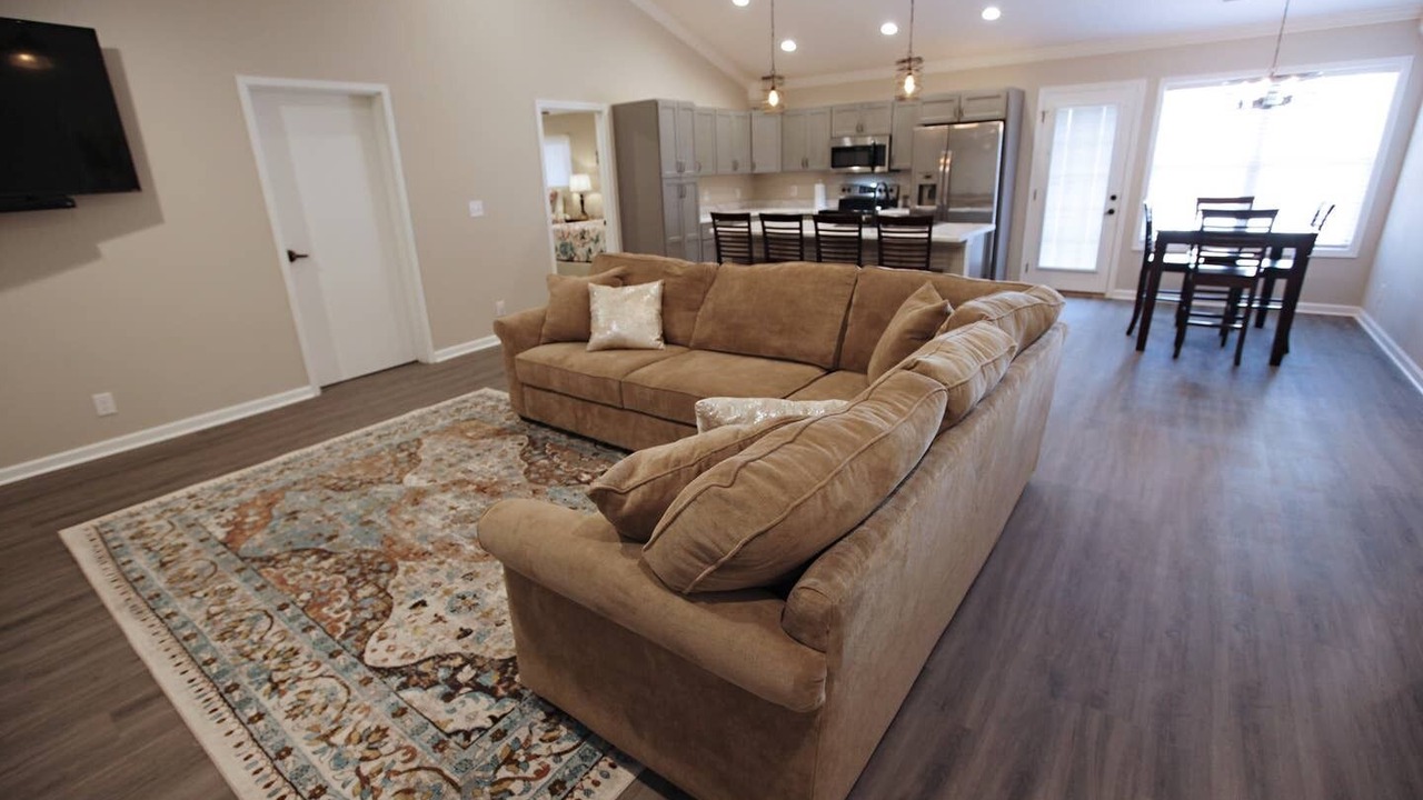 Photo of Livingroom in Ashley Oaks