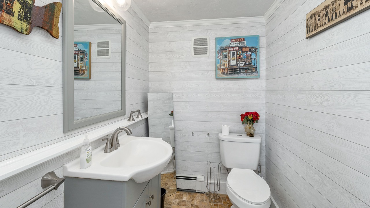 Photo of Bathroom in Weirs Beach