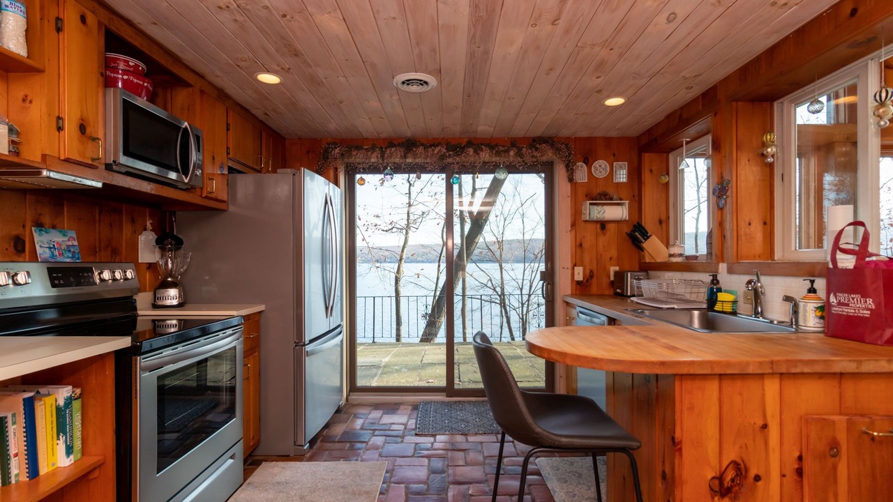 Photo of Kitchen in Grange Landing