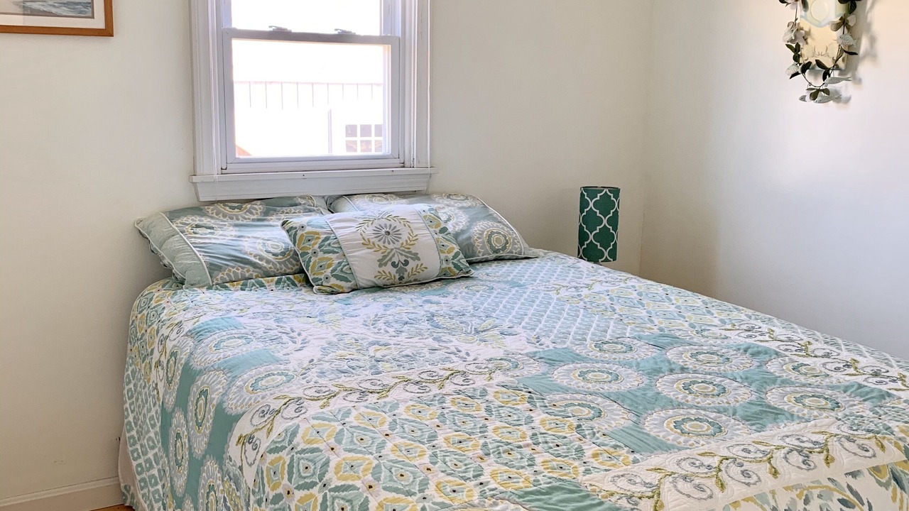 Photo of Bedroom in Matunuck