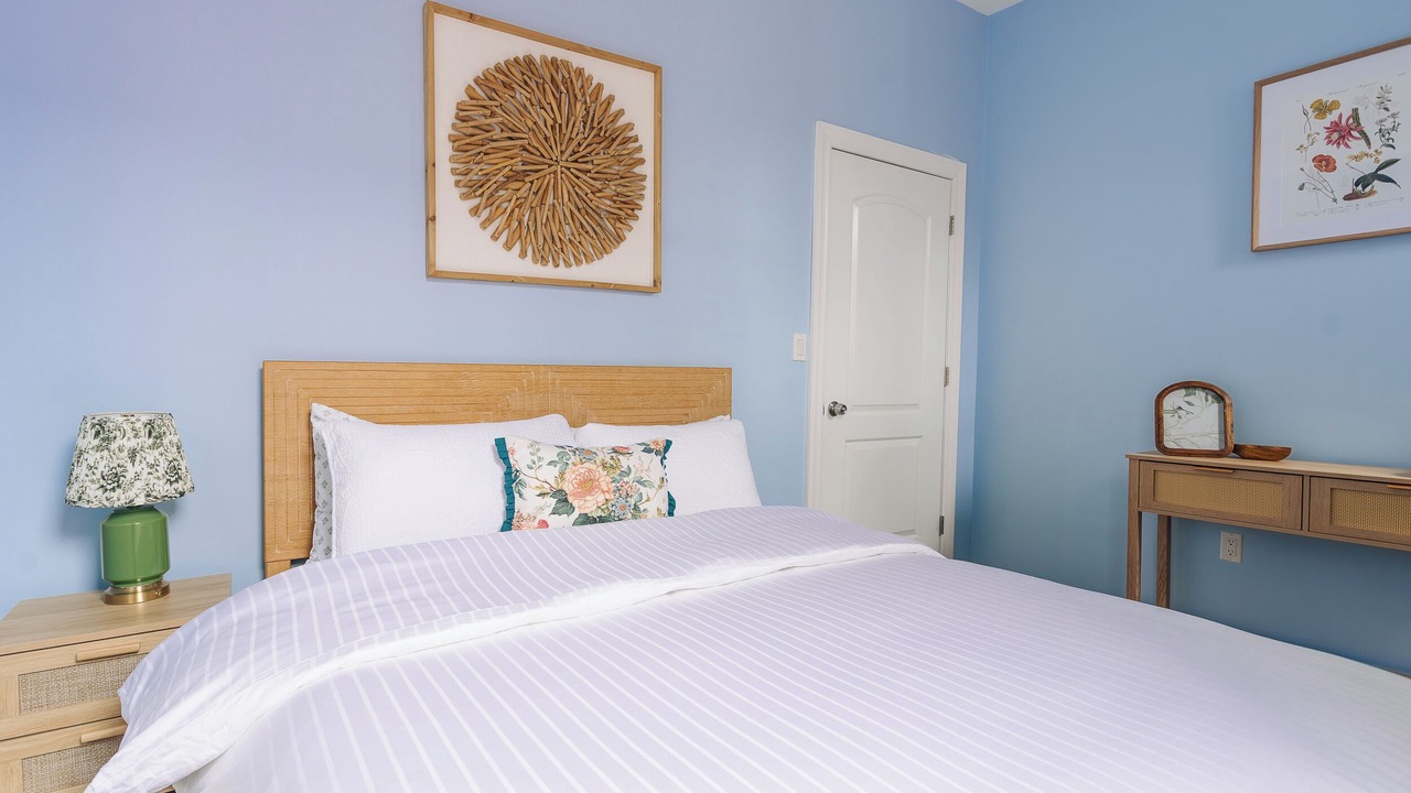 Photo of Bedroom in Uptown