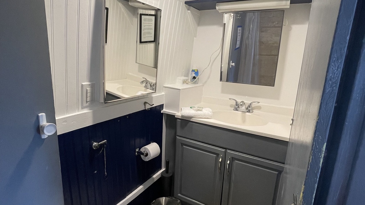 Photo of Bathroom in Sailboat Bend