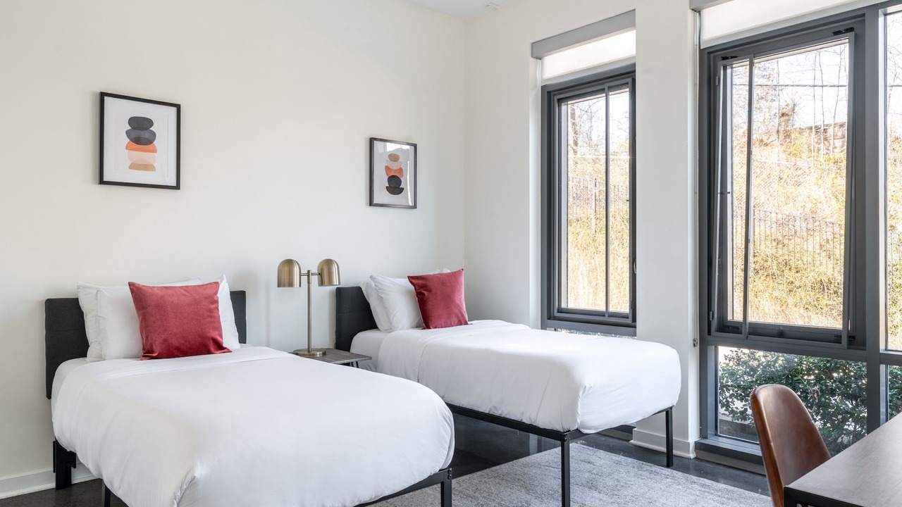 Photo of Bedroom in Del Ray