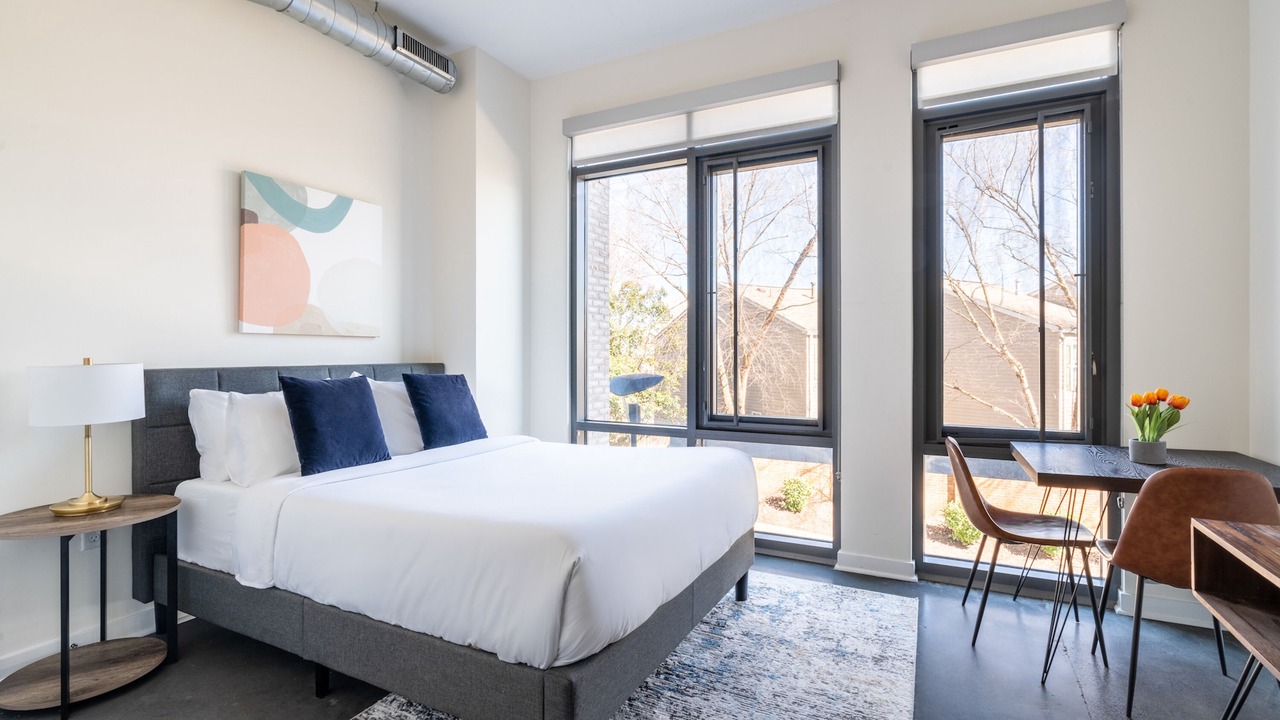 Photo of Bedroom in Del Ray