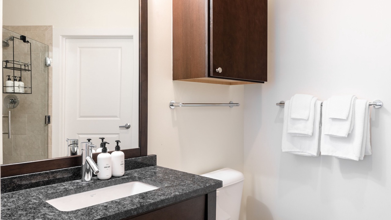 Photo of Bathroom in Del Ray