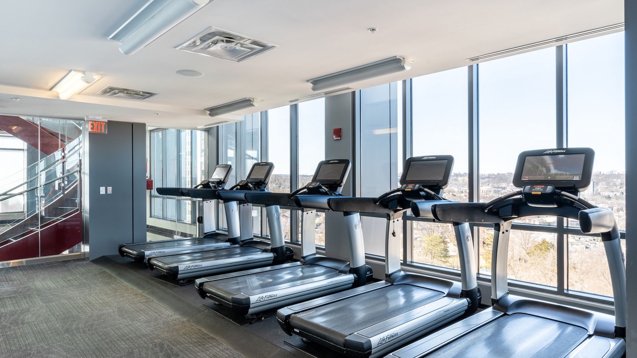 Photo of Others in Del Ray