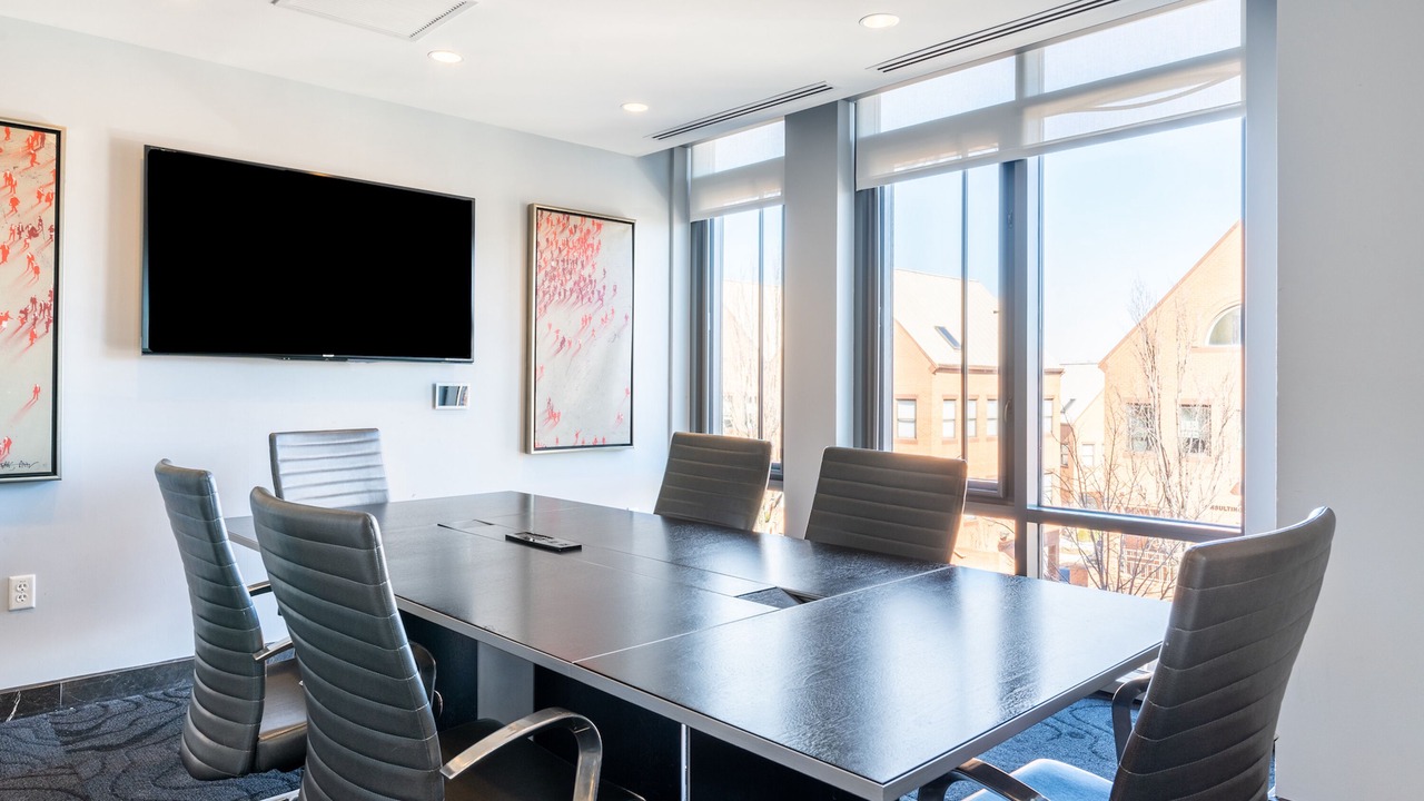 Photo of Others in Del Ray