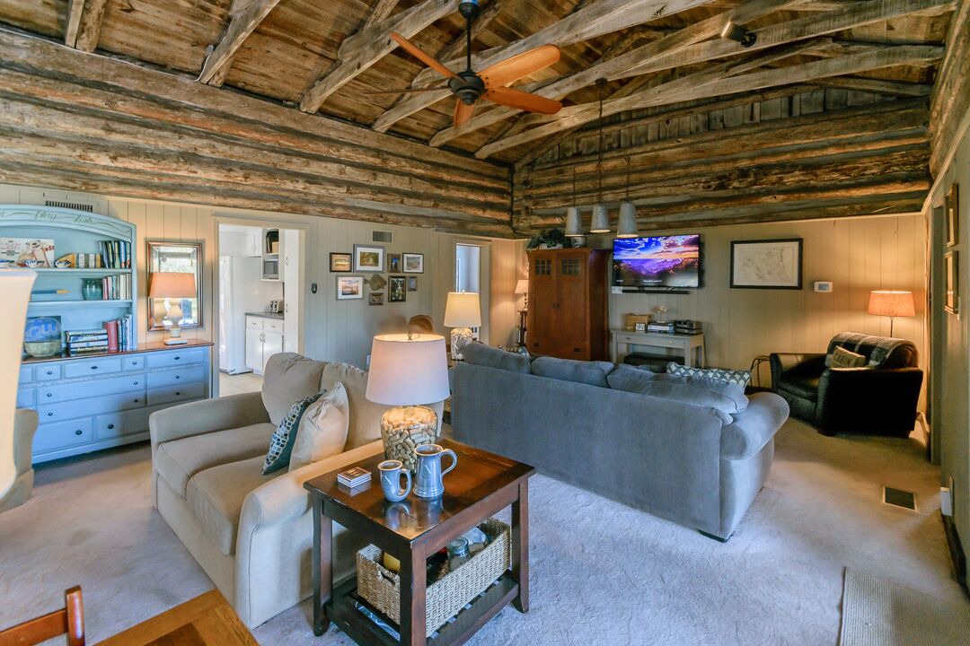 Photo of Livingroom in Lake Forest