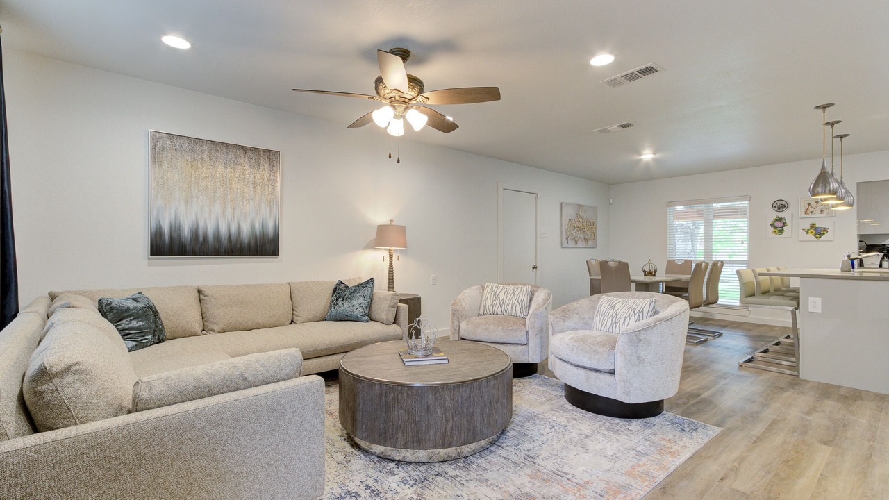 Photo of Livingroom in North San Antonio - SAT