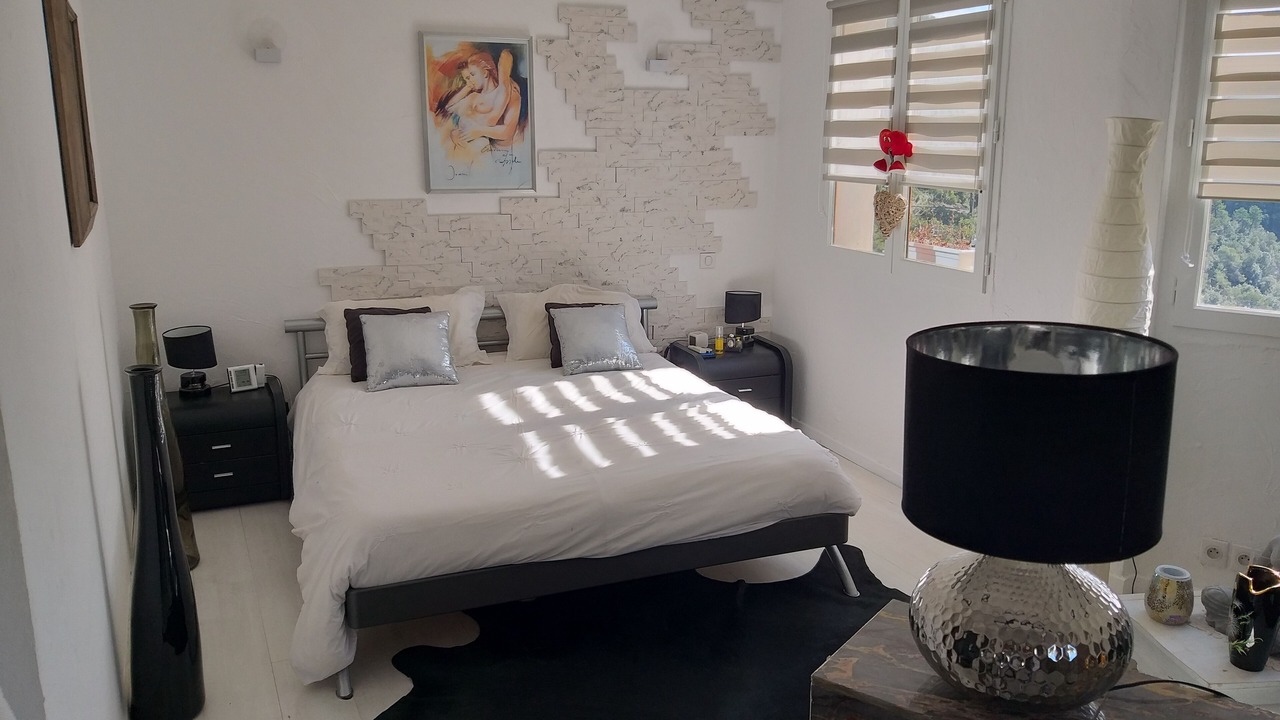 Photo of Bedroom in Saint-Roman