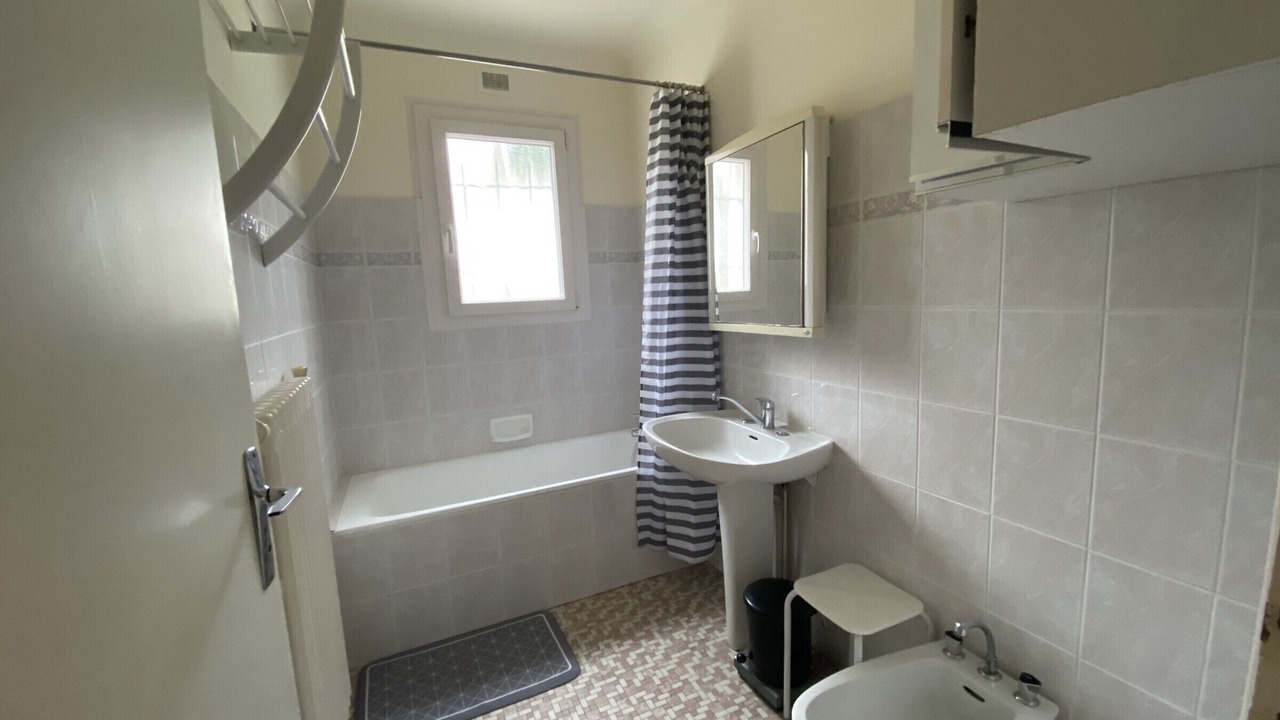 Photo of Bathroom in La Roche-Posay