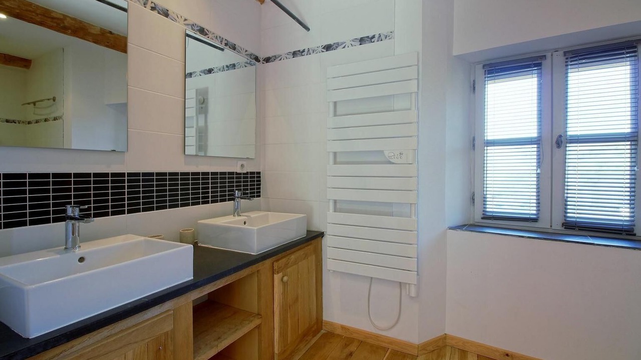 Photo of Bathroom in Ris