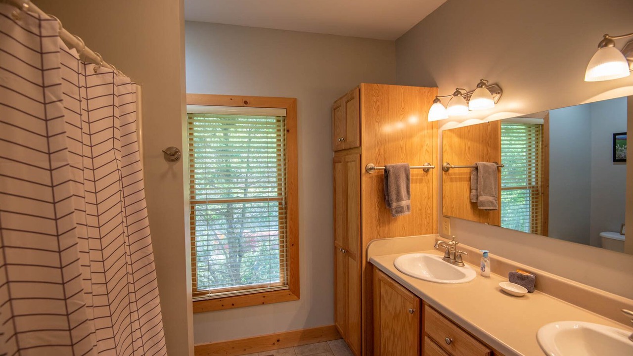 Photo of Bathroom in Crumpler