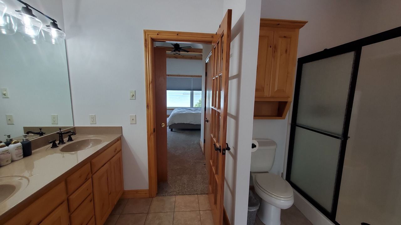 Photo of Bathroom in Lost Bridge Village