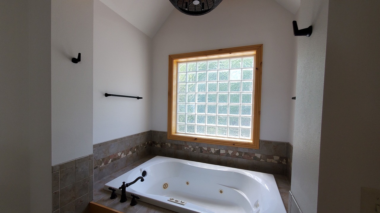 Photo of Bathroom in Lost Bridge Village