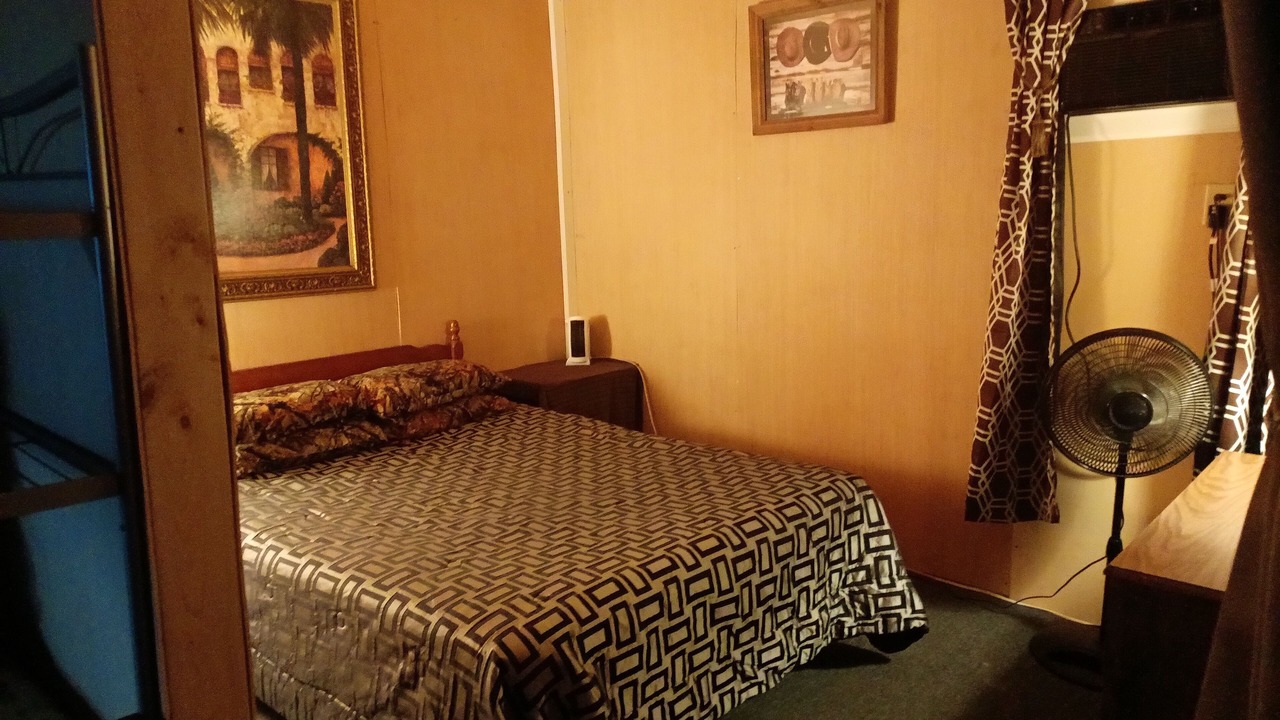 Photo of Bedroom in Zavalla