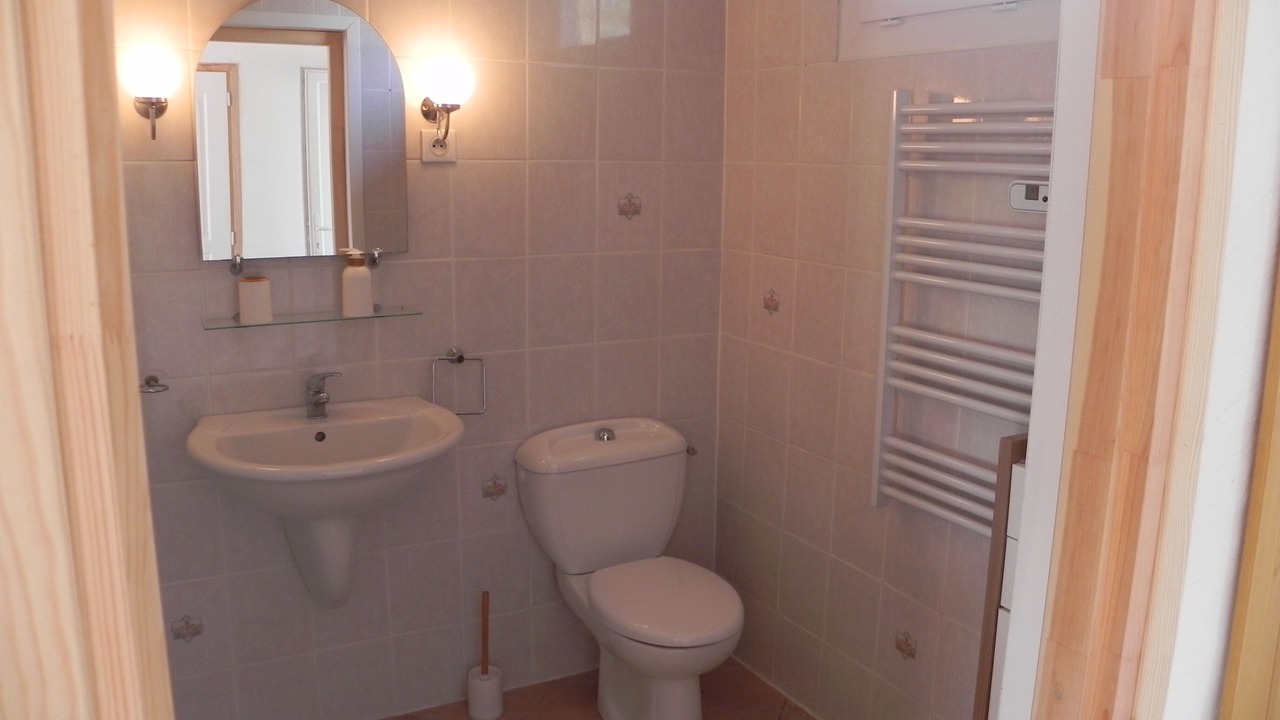 Photo of Bathroom in Saint-Frajou
