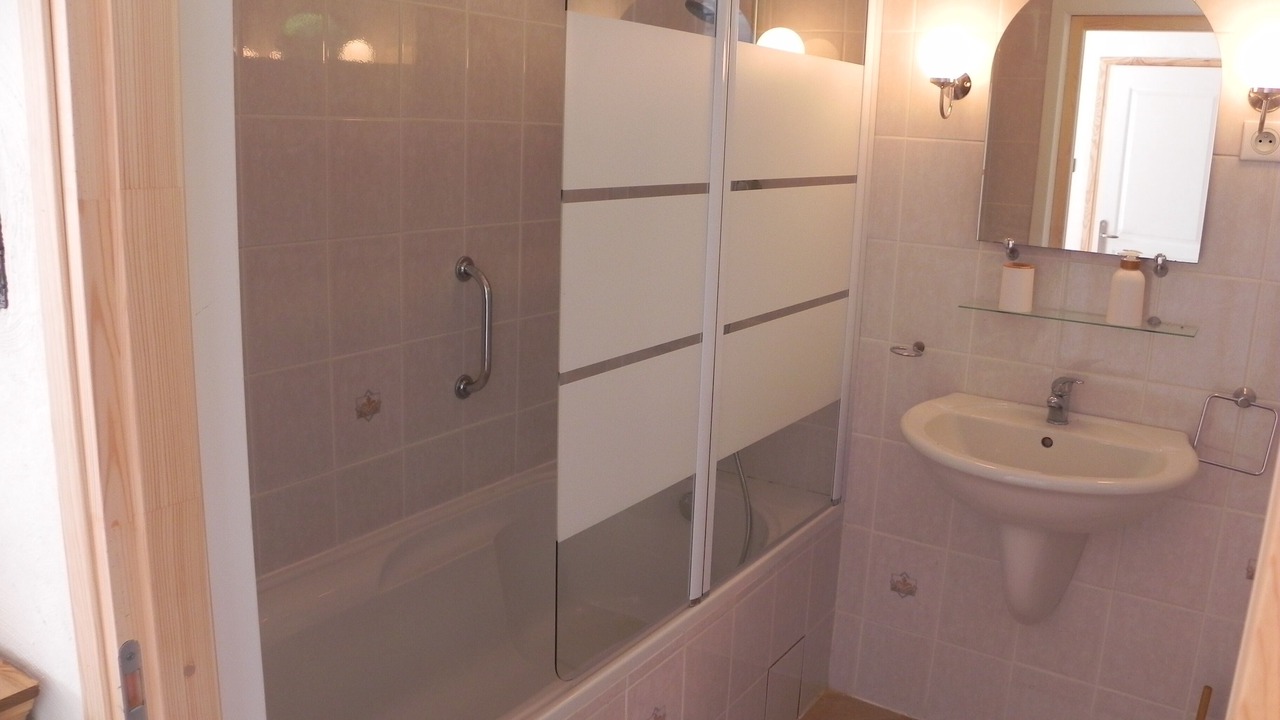 Photo of Bathroom in Saint-Frajou