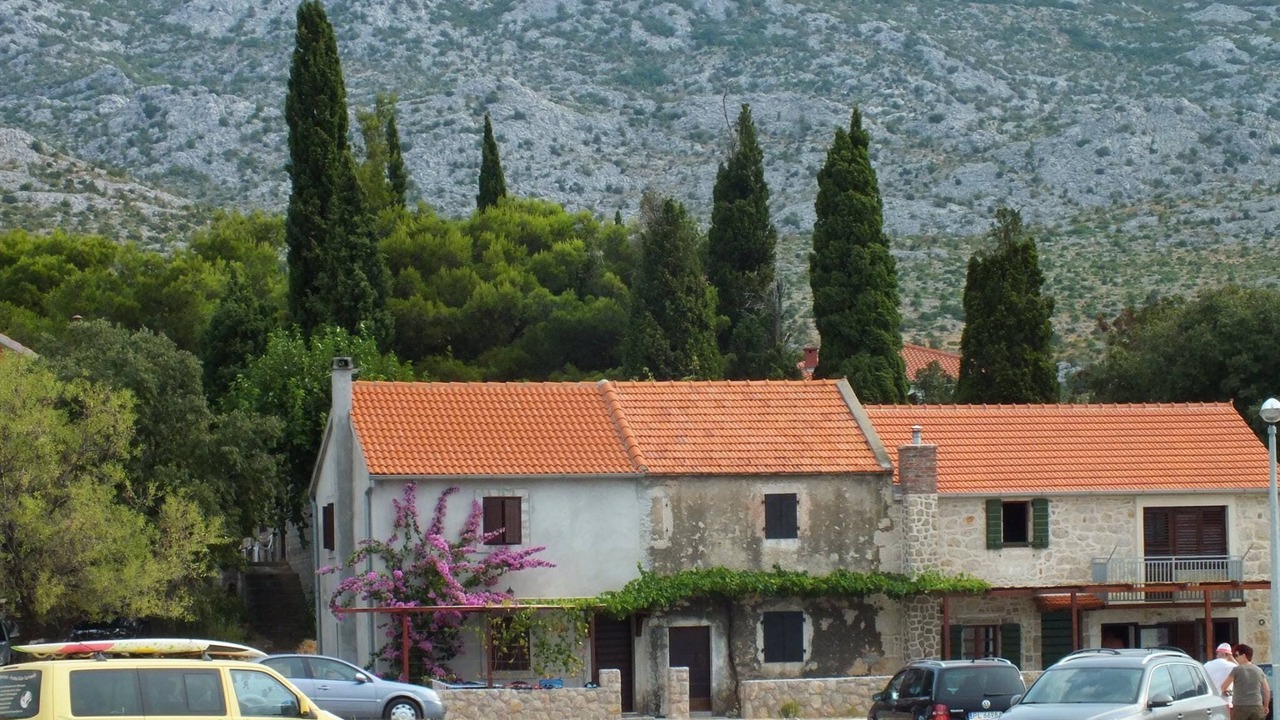 Photo of Outdoor in Seline