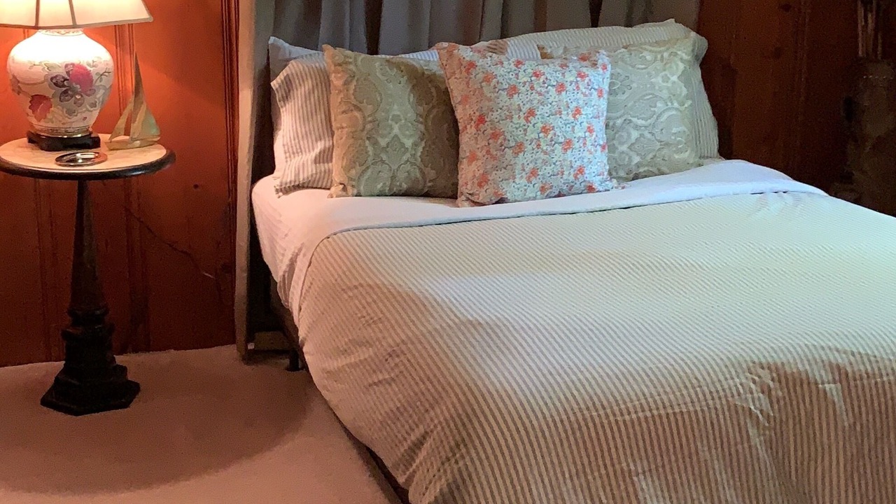 Photo of Bedroom in Andersonville
