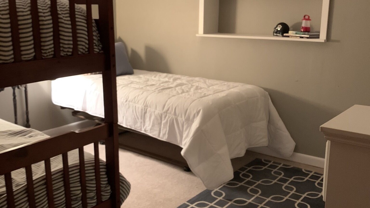 Photo of Bedroom in Andersonville