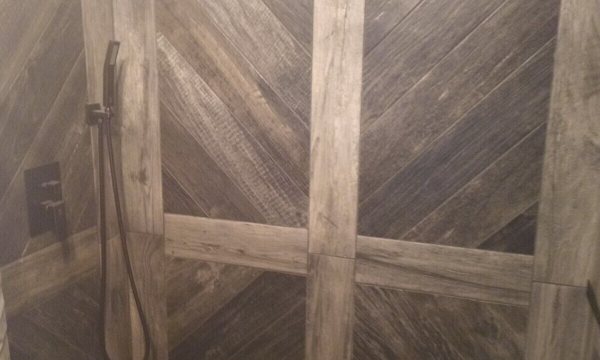 Photo of Bathroom in Apple Hill