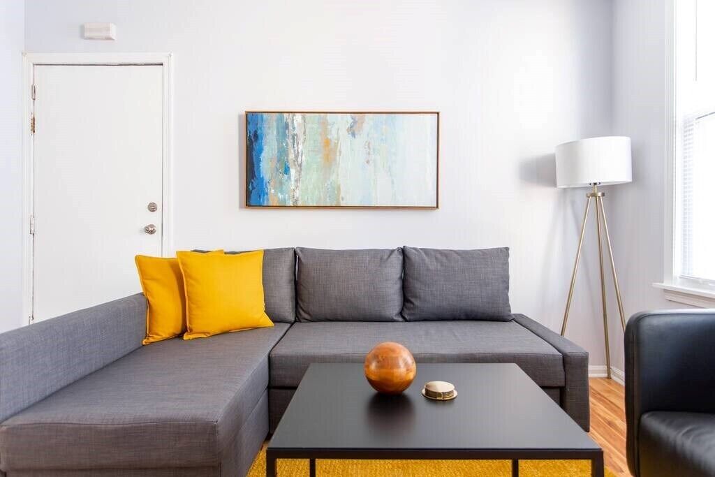 Photo of Livingroom in Logan Square