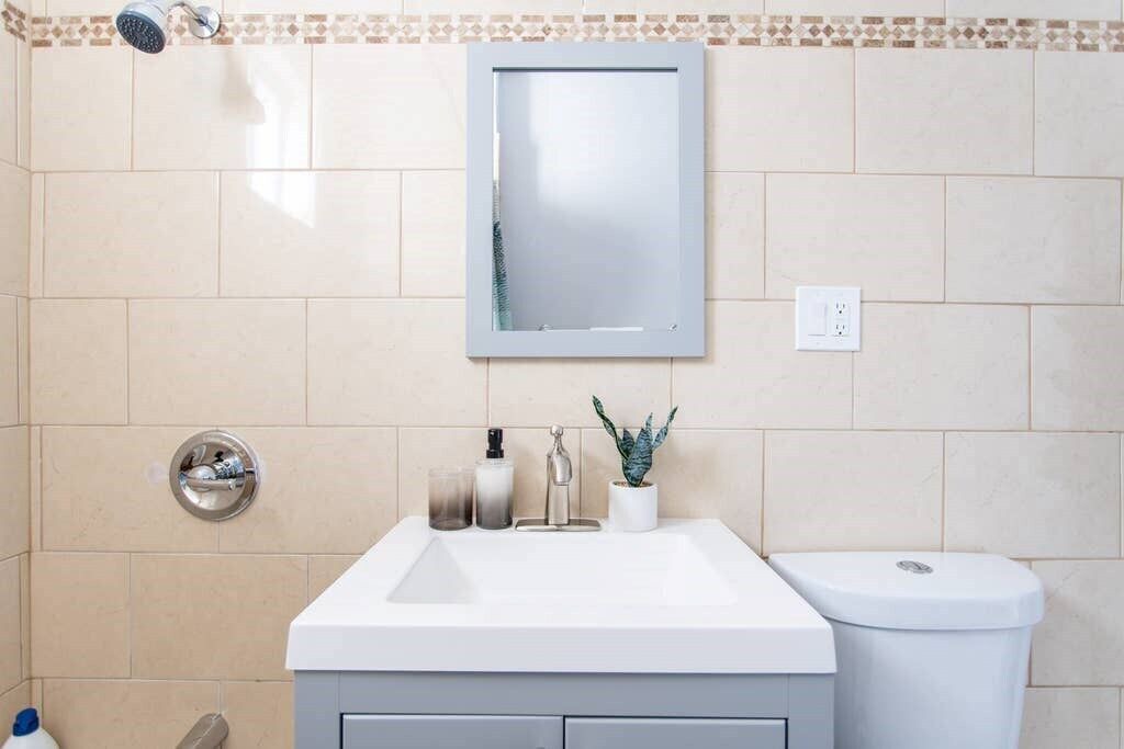 Photo of Bathroom in Logan Square