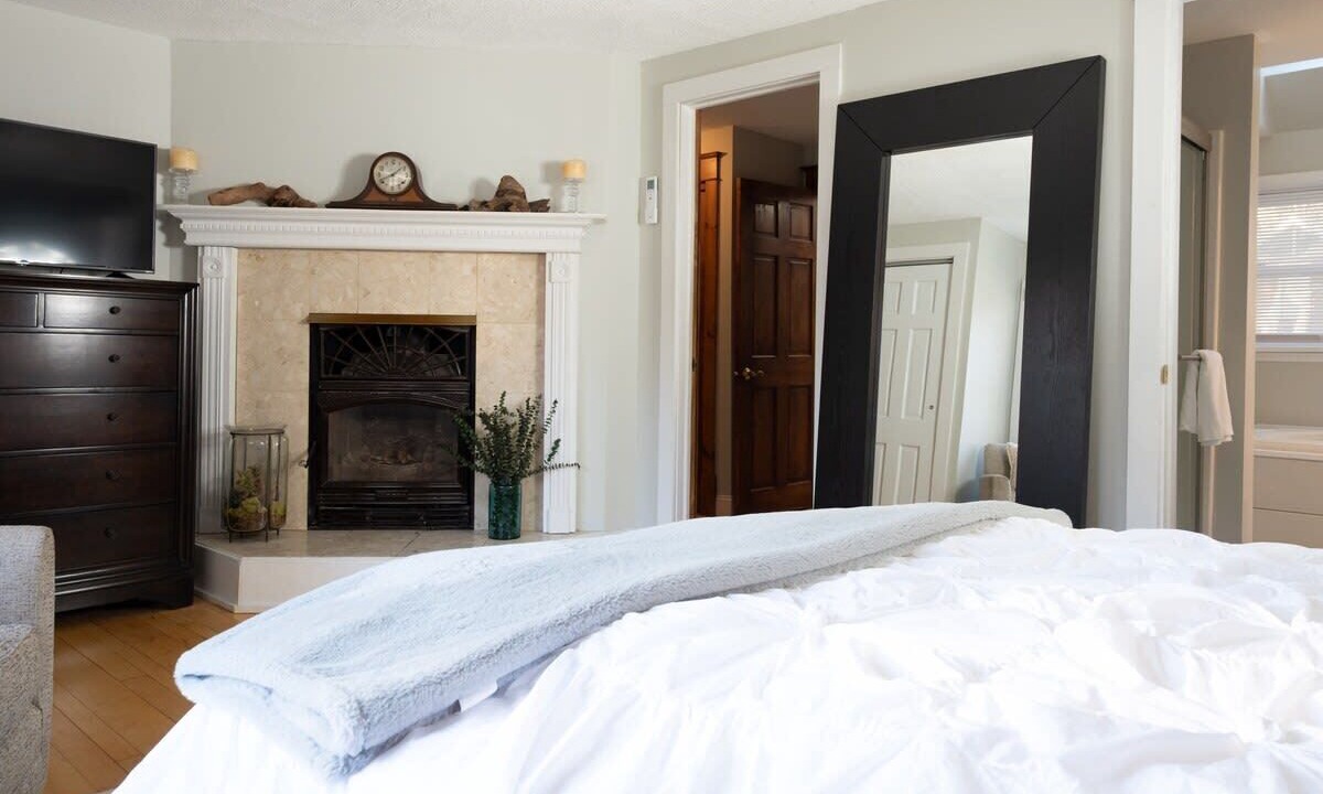 Photo of Others in Lee