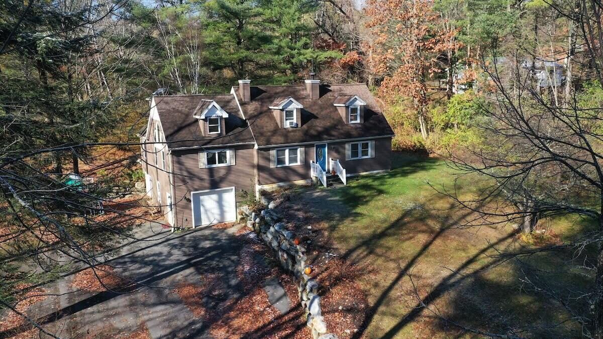 Photo of Outdoor in Lee