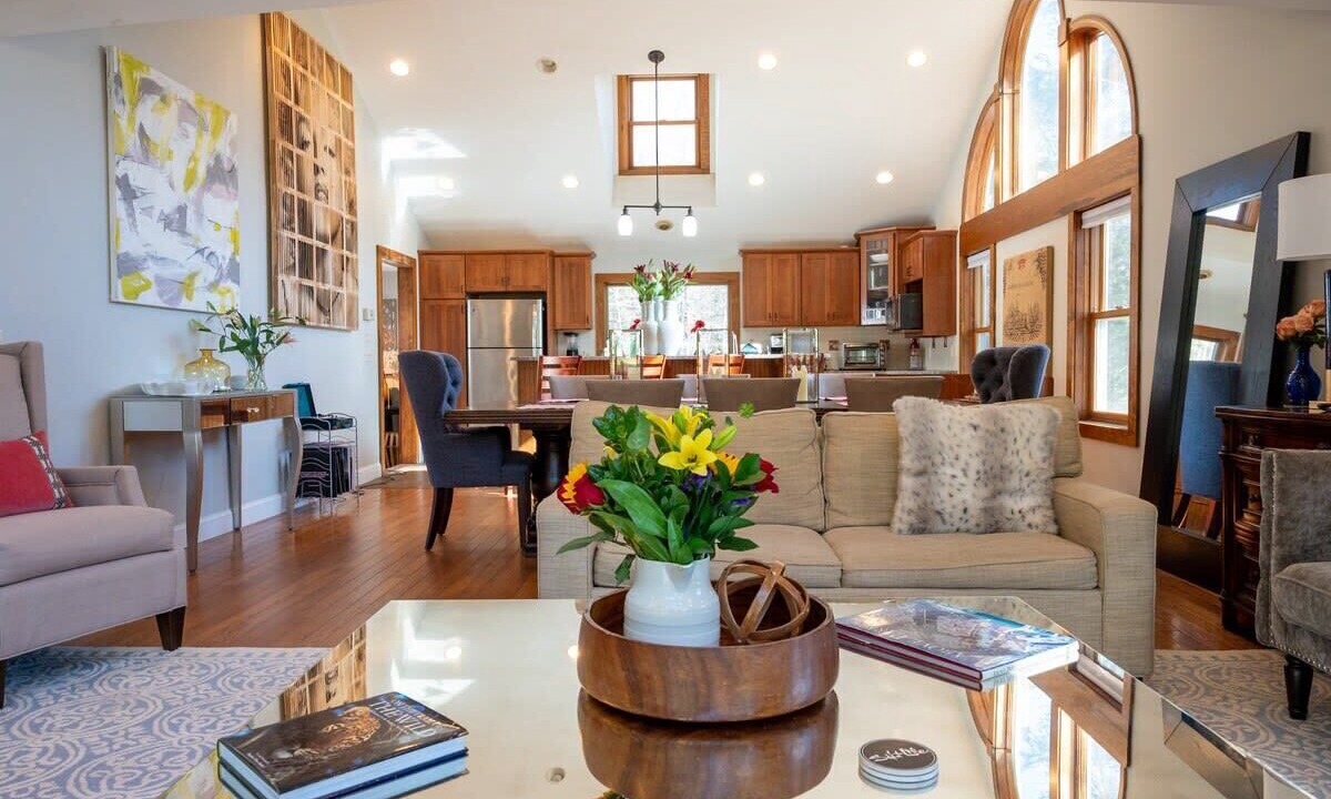 Photo of Livingroom in Lee