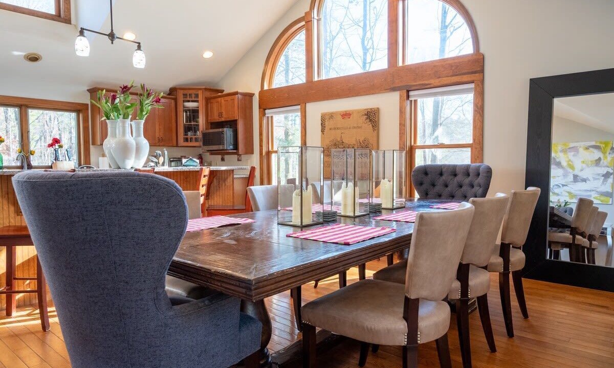 Photo of Others in Lee