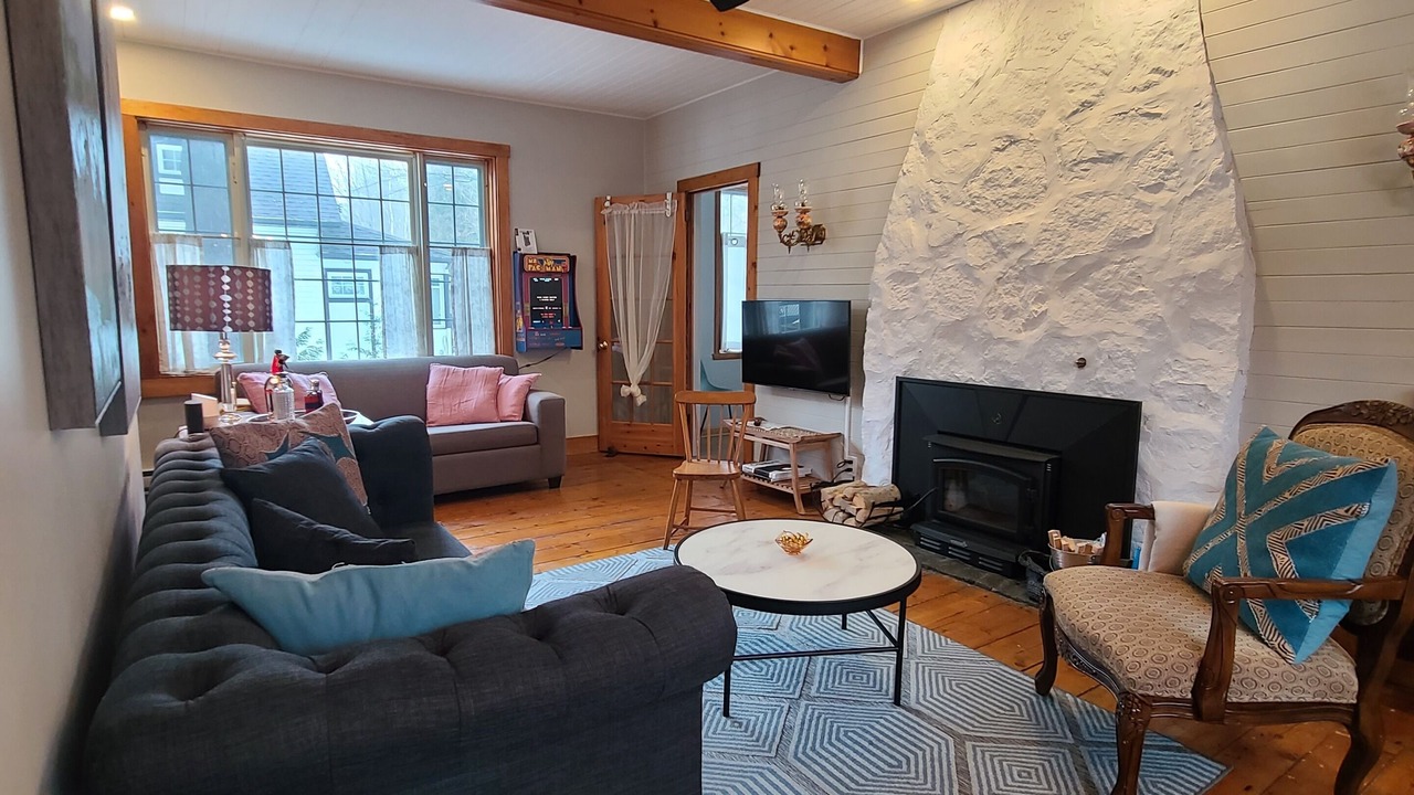 Photo of Livingroom in Rawdon