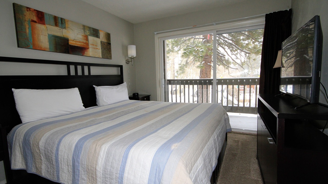 Photo of Bedroom in Mammoth Lakes