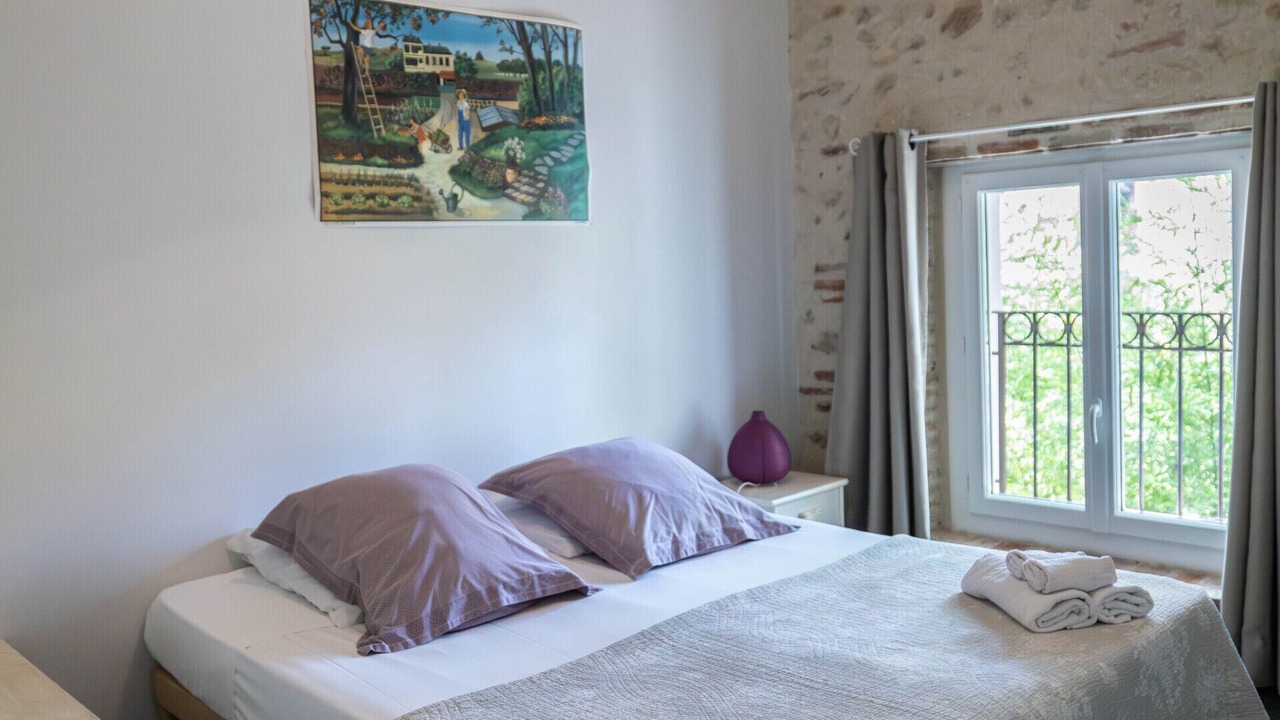 Photo of Bedroom in Saint-Genis