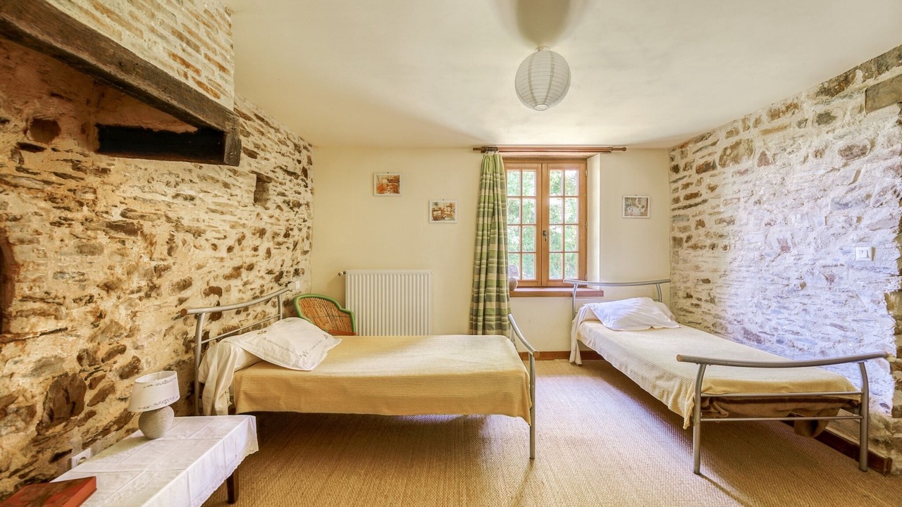 Photo of Others in Ferce