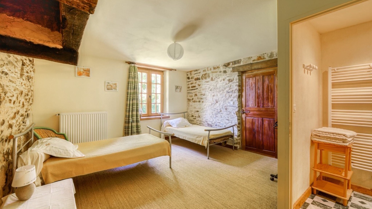 Photo of Others in Ferce