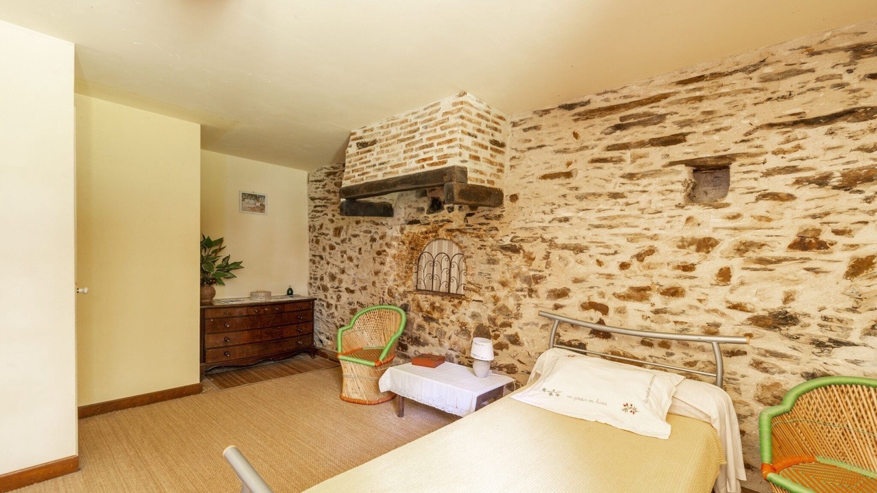 Photo of Others in Ferce